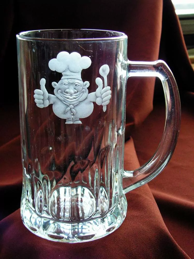 Rytý půllitr, Tudor 0,3l, Kuchař02