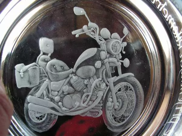 DÁREK PRO MOTORKÁŘE, POPELNÍK YAMAHA VIRAGO XV1000
