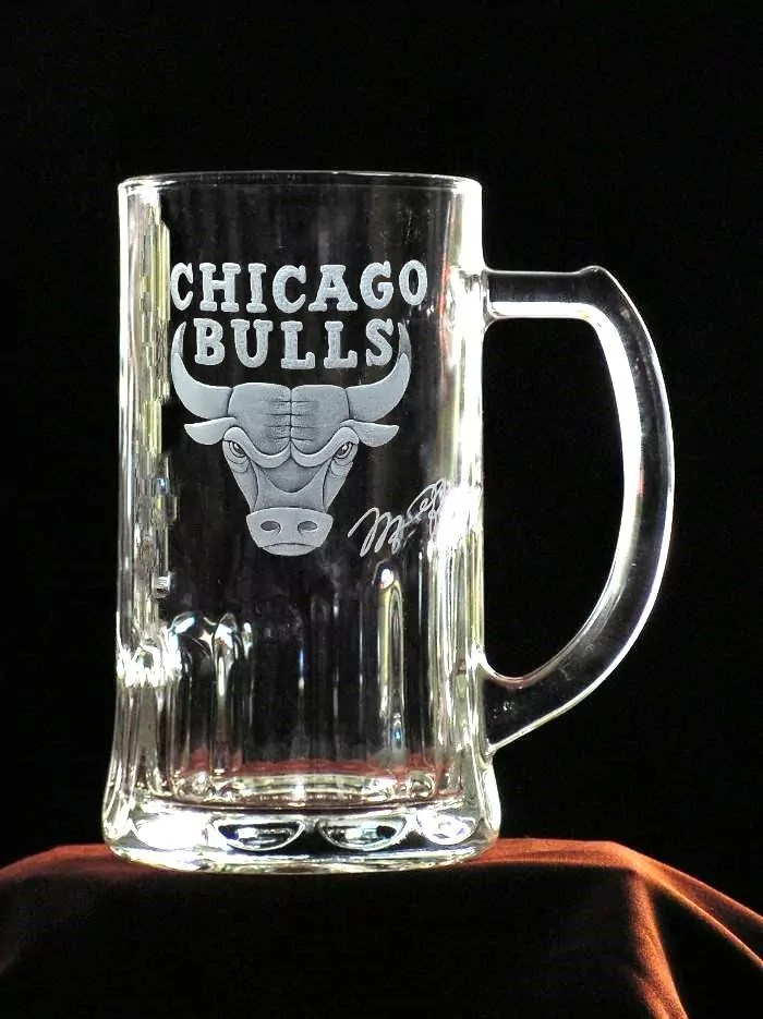PŮLLITRU TUD S CHICAGO BULLS AUTOGRAM Michael Jordan