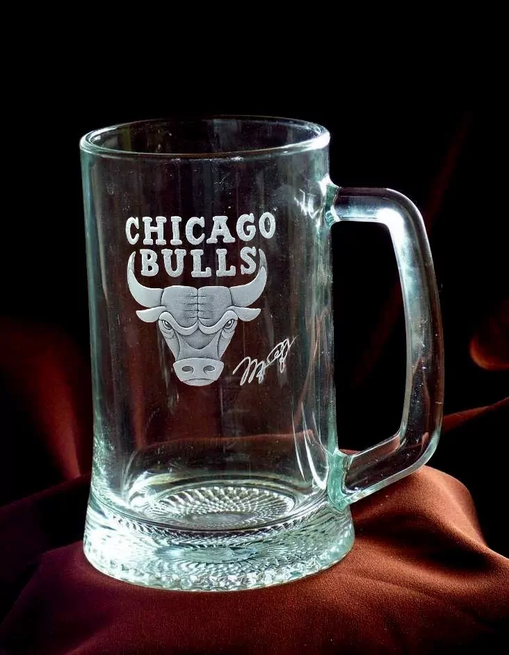 PŮLLITRU DRESDEN 0,5l CHICAGO BULLS AUTOGRAM Michael Jordan