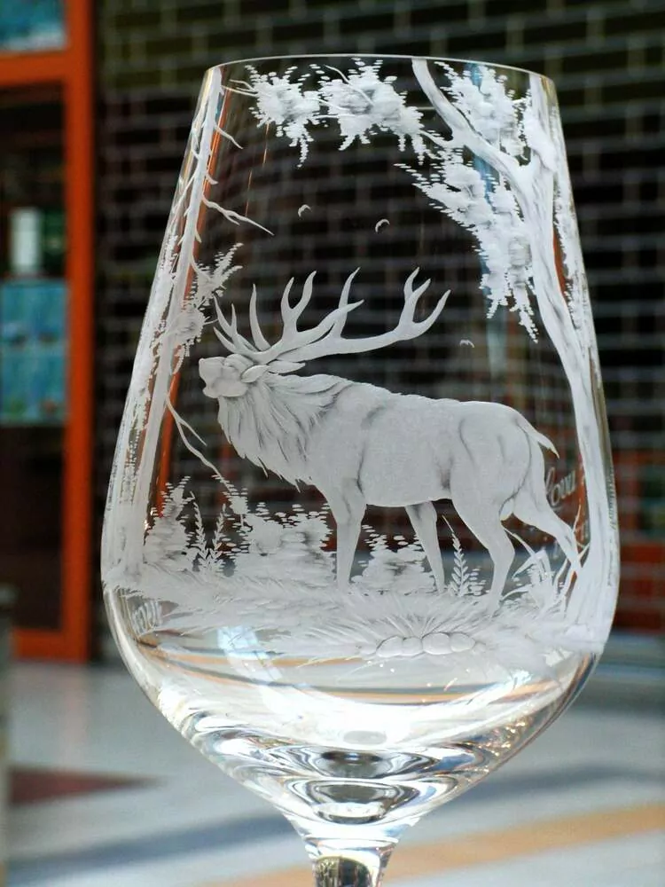 POPELNÍK, 12cm, VYRYTÝ JELEN 04.vč