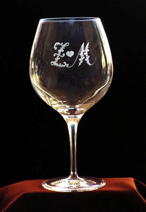 SKLENICE NA VÍNO - ČERVENÉ 740ml, BALON