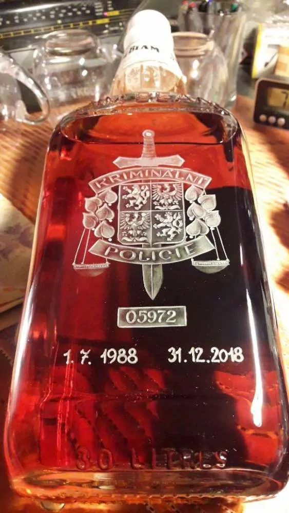 DEKOR ZNAK KRIMINÁLNÍ POLICIE ČR 02.no.dd na plné lahve