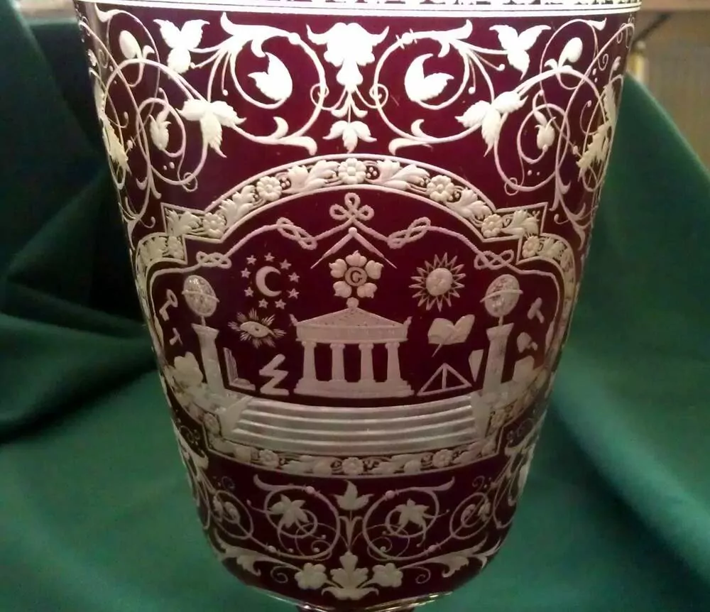 RYTÝ ZEDNÁŘSKÝ POHÁR, LAZŮRA, LOGENGLAS