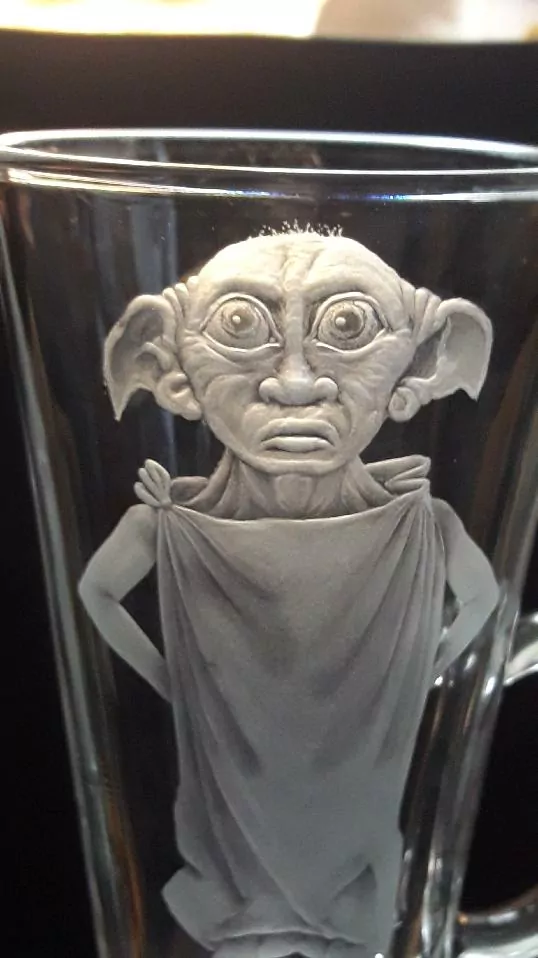 DOBBY 01.B SKLENIČKA NA LATTE, HARRY POTTER