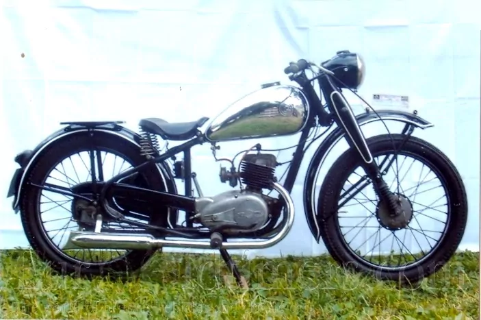 DEKOR JAWA ČZ 125