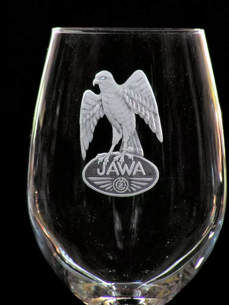 LOGO JAWA 1951 SKLENICE NA VÍNO 650ml