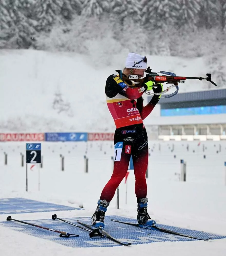 DEKOR LYŽAŘI BĚŽKAŘI BIATLON 01