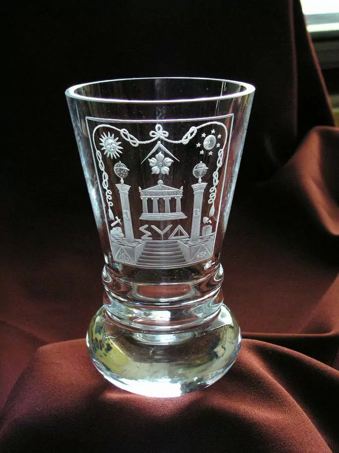 Logen glass DHf13, TAPIS 02, PORTRAIT, W.CHURCHILL, FREE MASONIC GLASS