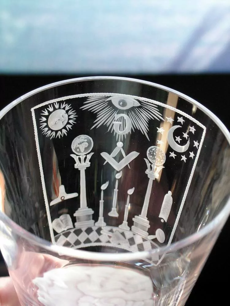 Logen glass DHf13, TAPIS 02, PORTRAIT, W.CHURCHILL, FREE MASONIC GLASS