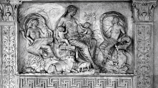 Ara Pacis Augustae ožívá ve skle – originální rytina inspirovaná Venuší z oltáře míru