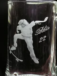 BROUŠENÝ PŮLLITR TDR0,5l, SCATEBOARDv akci