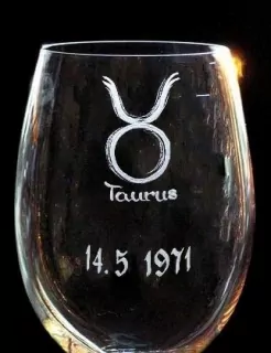 DEKOR BÝK SYMBOL 01 DATUM