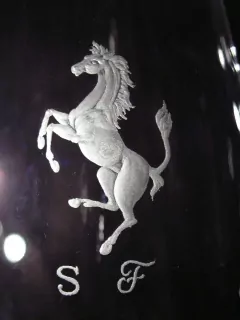 DEKOR LOGO FERRARI 02