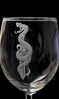 DEKOR SYMBOL DÝKA S HADEM 01A LEVNĚJŠÍ NA SKLENIČKY