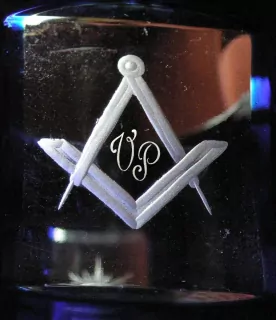 ZEDNÁŘSKÝ SYMBOL .0100. S MONOGRAMEM VZ 0102a