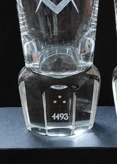 ZEDNÁŘSKÝ SYMBOL ČÍSLO/MONOGR S TŘEMI TEČKAMI 0333