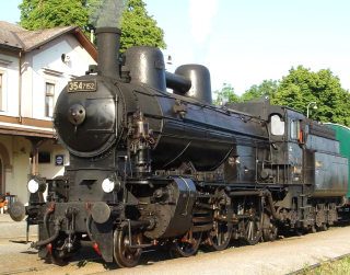 DEKOR, PARNÍ LOKOMOTIVA řady 354.7, Sedma, Všudybylka