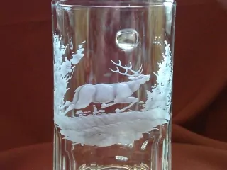 MYSLIVOST, půllitr s jelenem, Tud.0,5l.02b.vč.